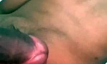 एक समलैंगिक शौकिया वीडियो जिसमें एक पेरू और ब्राजील के आदमी हस्तमैथुन कर रहे हैं