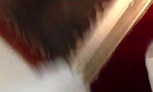 Video amatoriale di sesso fatto in casa con un culo caldo e una sborrata