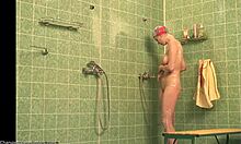 Kinky amatööri poikasen osoittaa hänen täydellinen elin suihkussa
