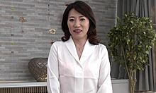 Михо, японска майка, отбелязва първия си секс като омъжена жена
